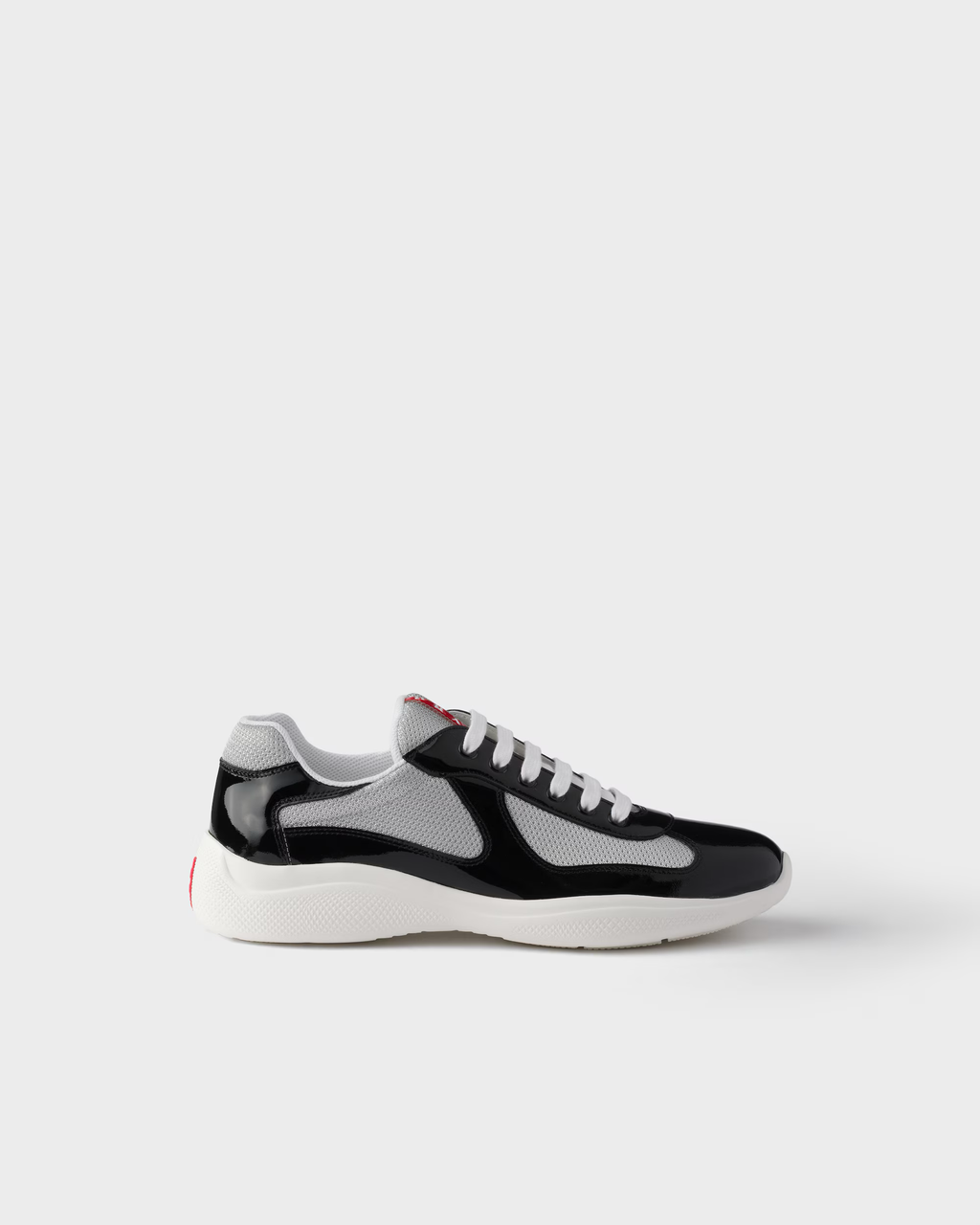 Prada Cup Noir blanc