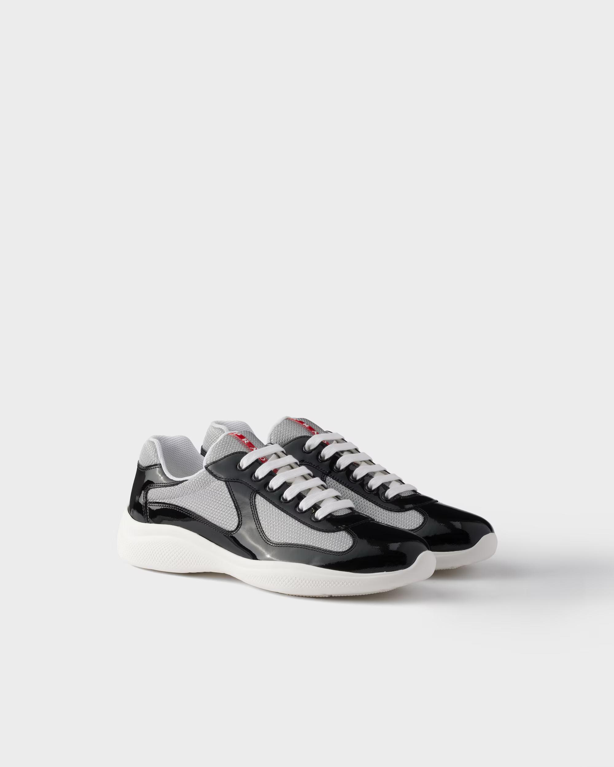 Prada Cup Noir blanc